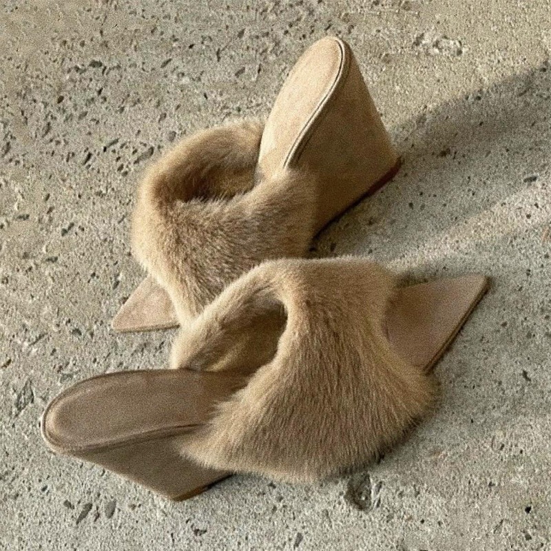 Pluizige Vrouwen Slippers Wigg - Winter Clothing Brands recensie en prijs