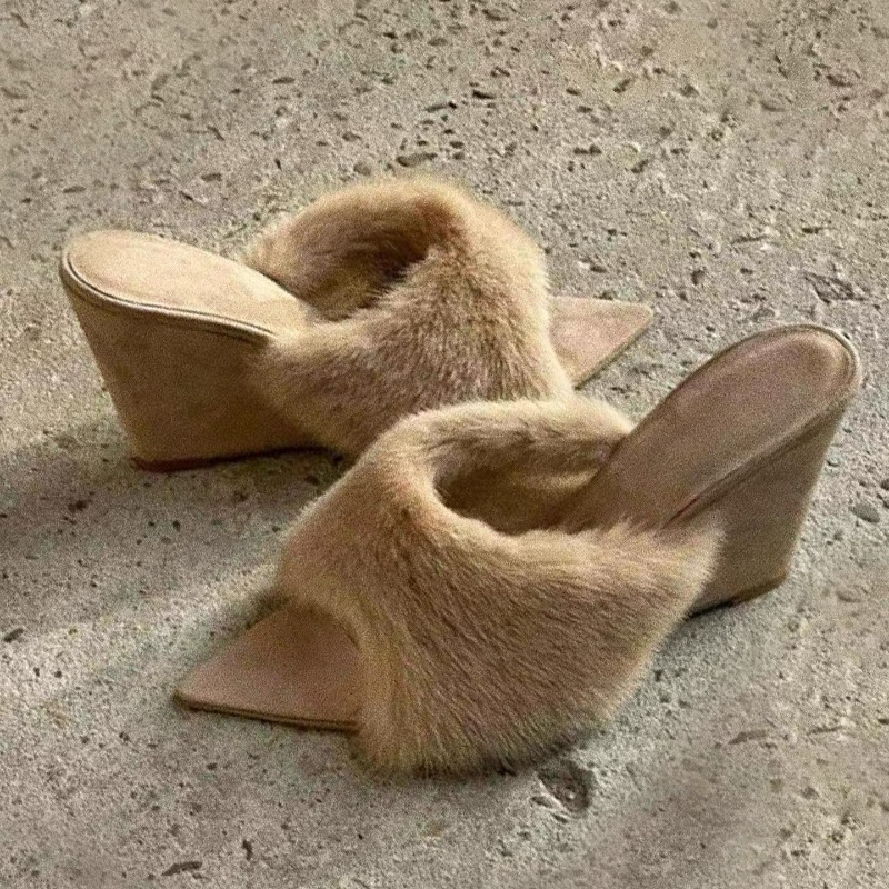 Pluizige Vrouwen Slippers Wigg - Winter Clothing Brands recensie en prijs